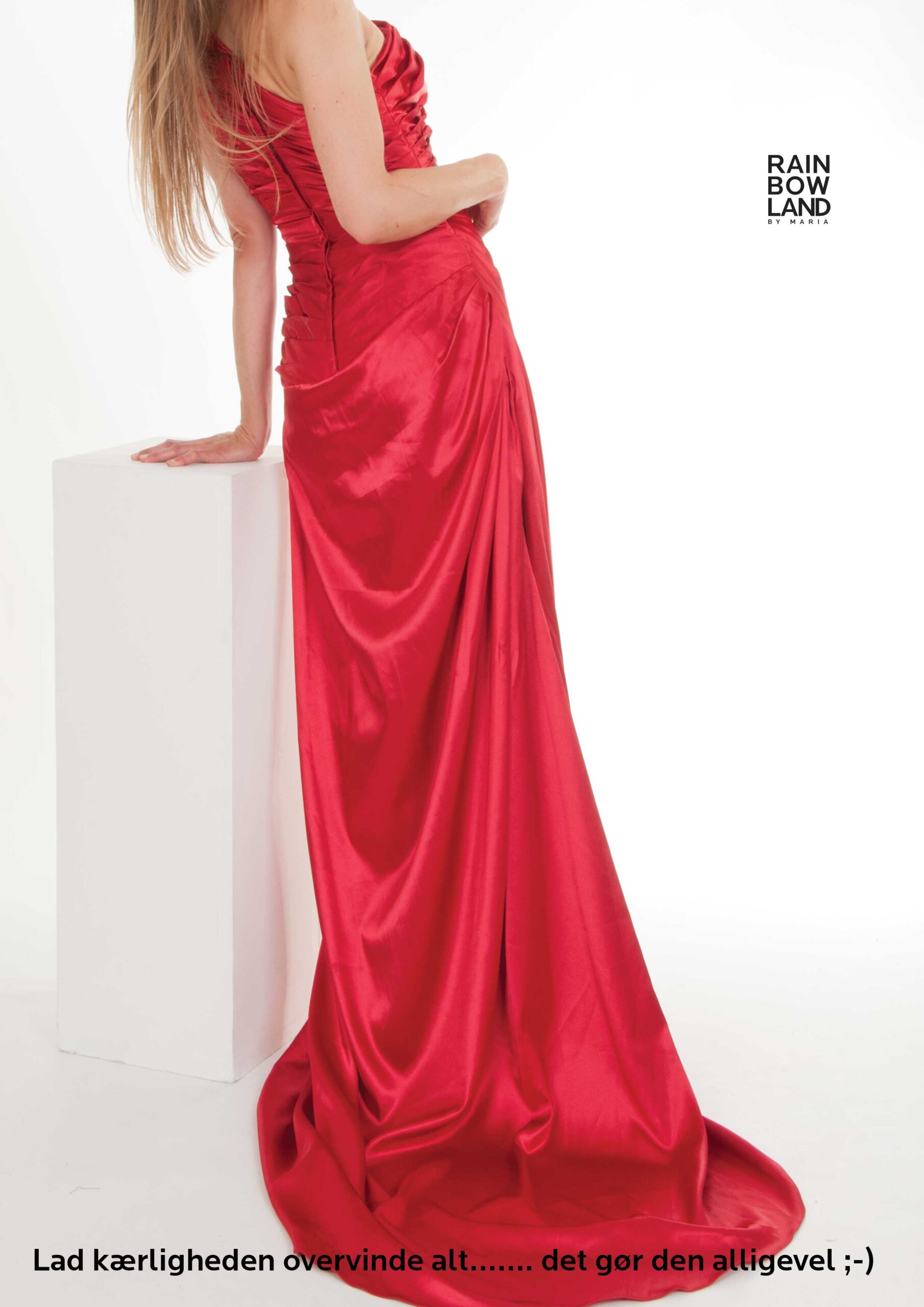 Red ruffeled Galladress - Image 3