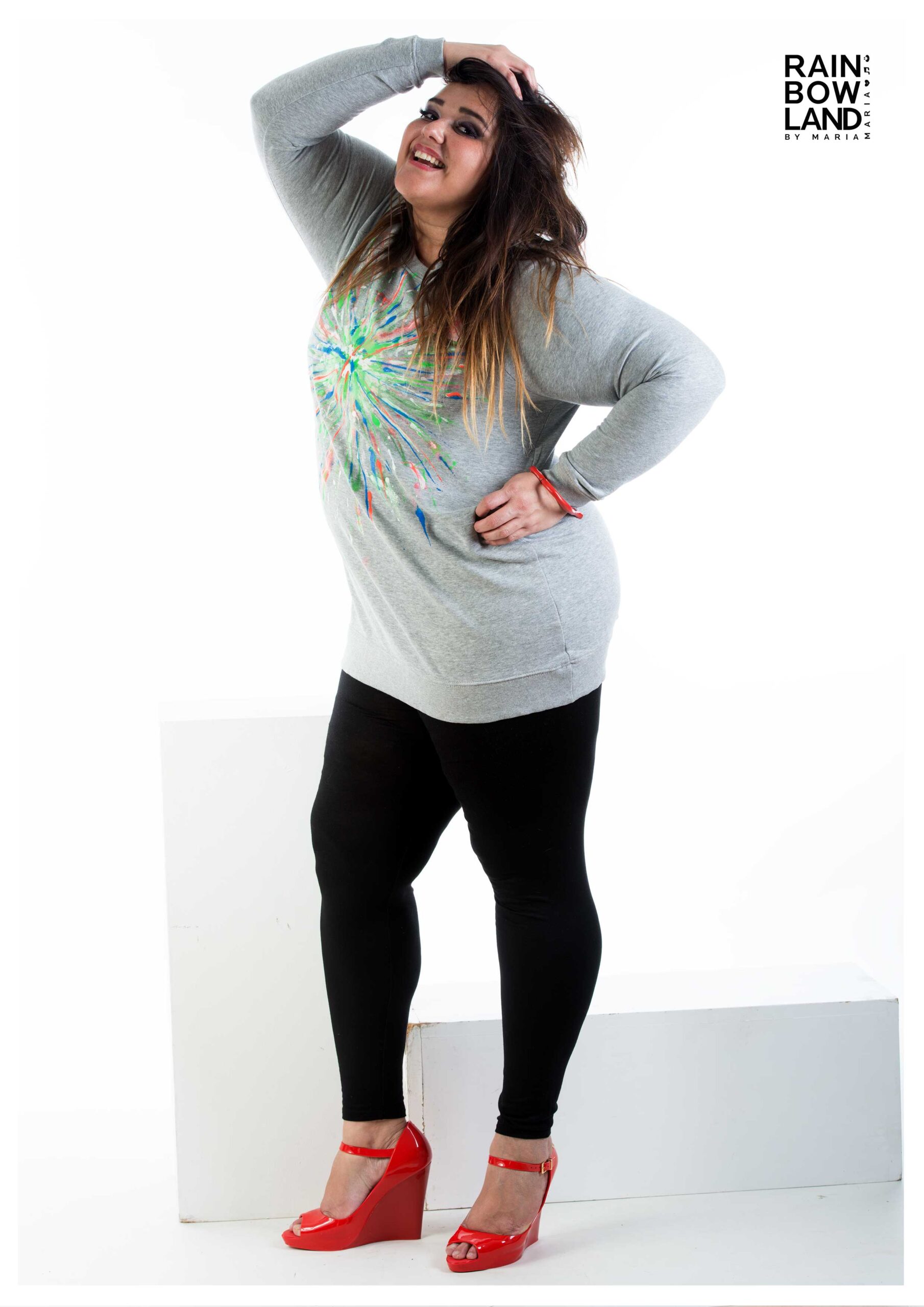 Grey long sweatshirt w. colorsplash PLUSSIZE - Image 2
