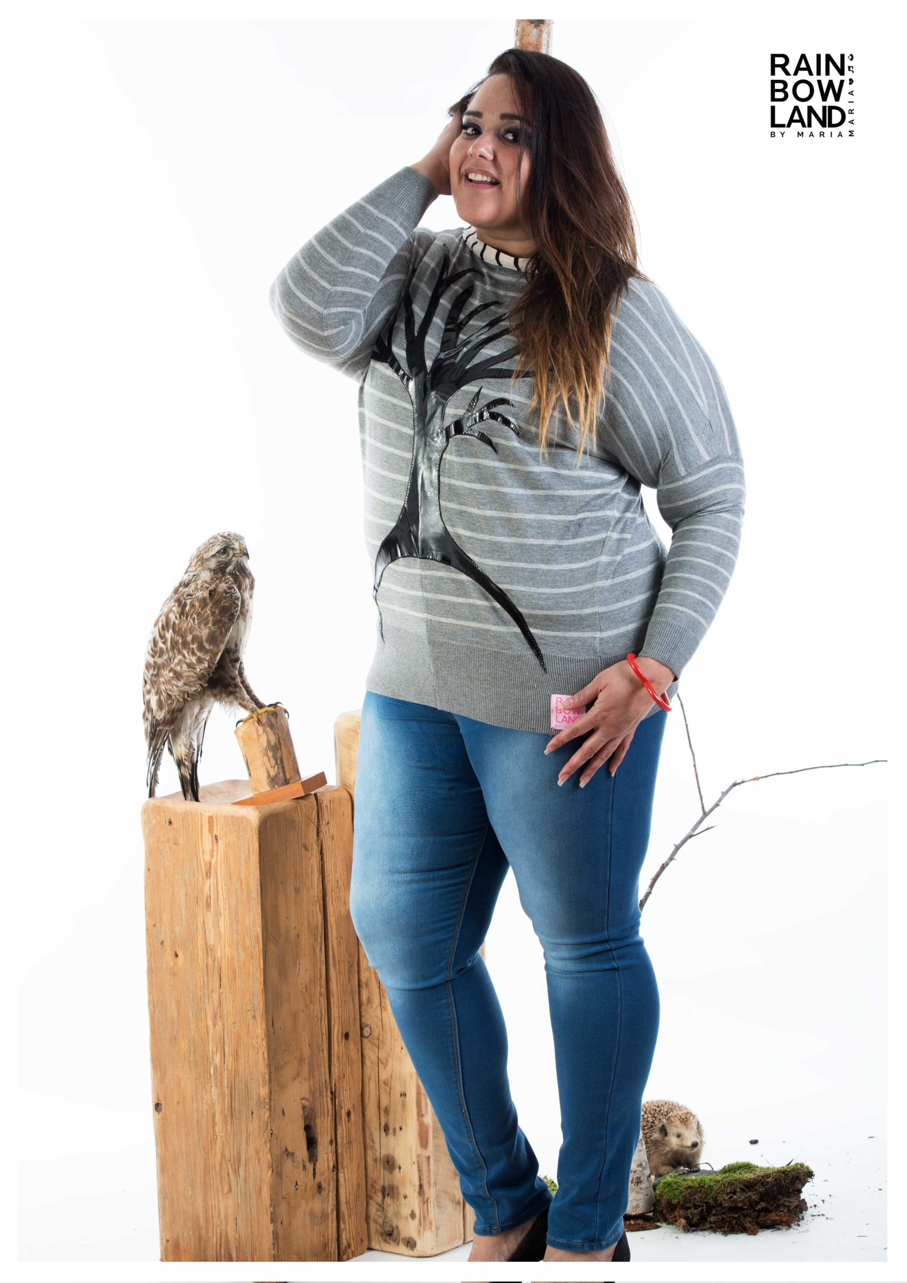 Knitwear w. stripes, lacquer tree and beige collar - Image 7