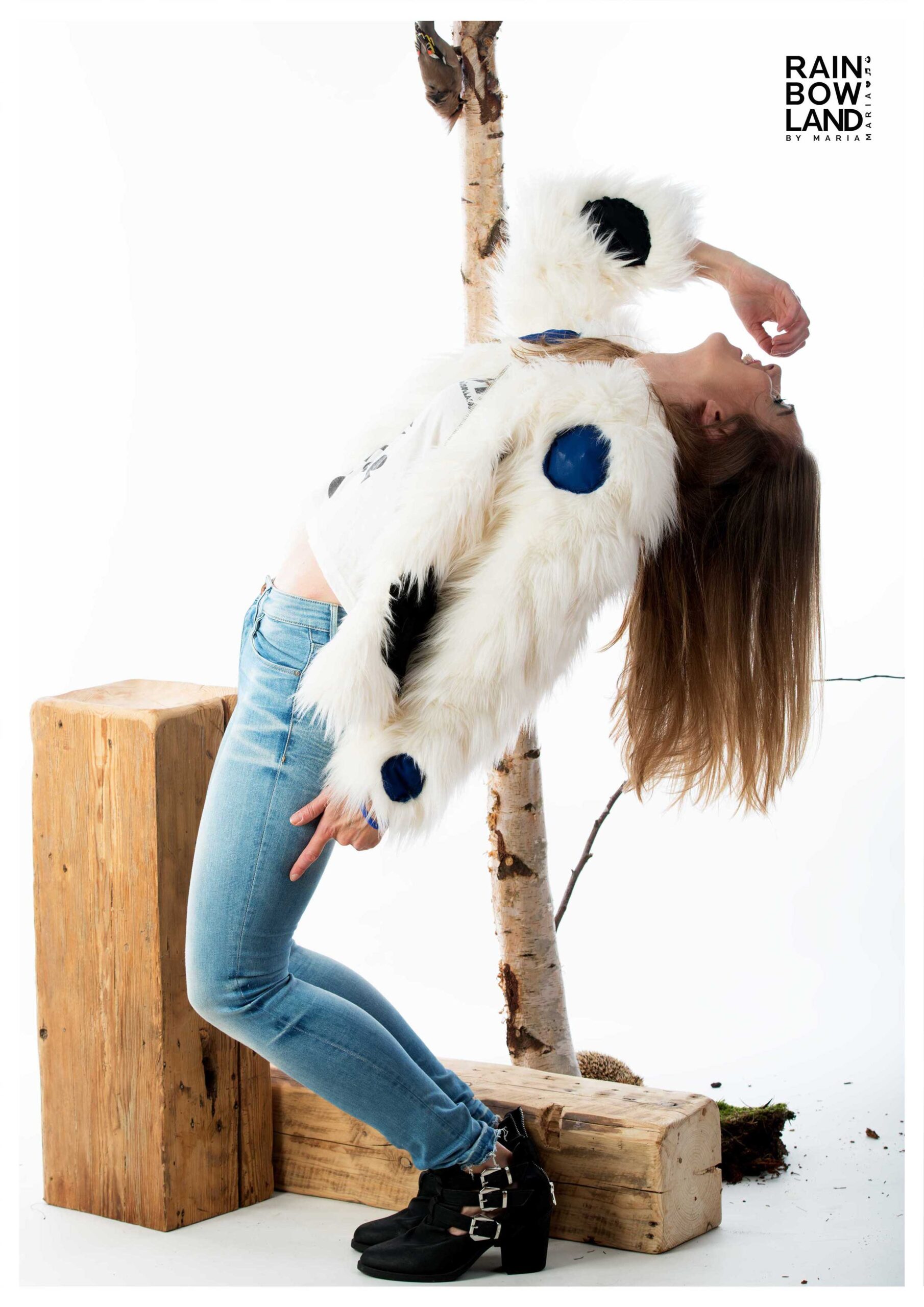 white fur coat with dots. - Image 5