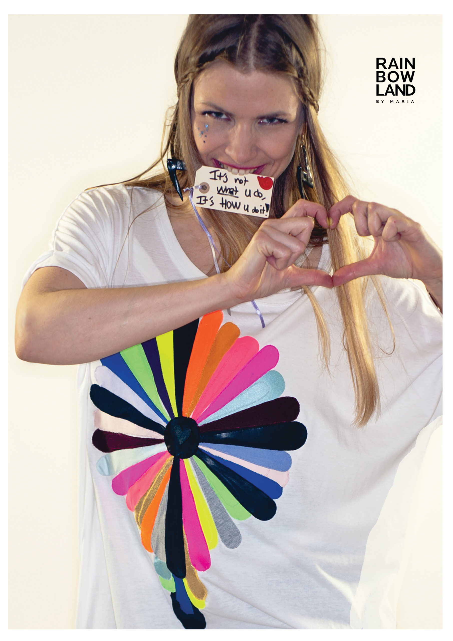 Multicolored application T-SHIRT