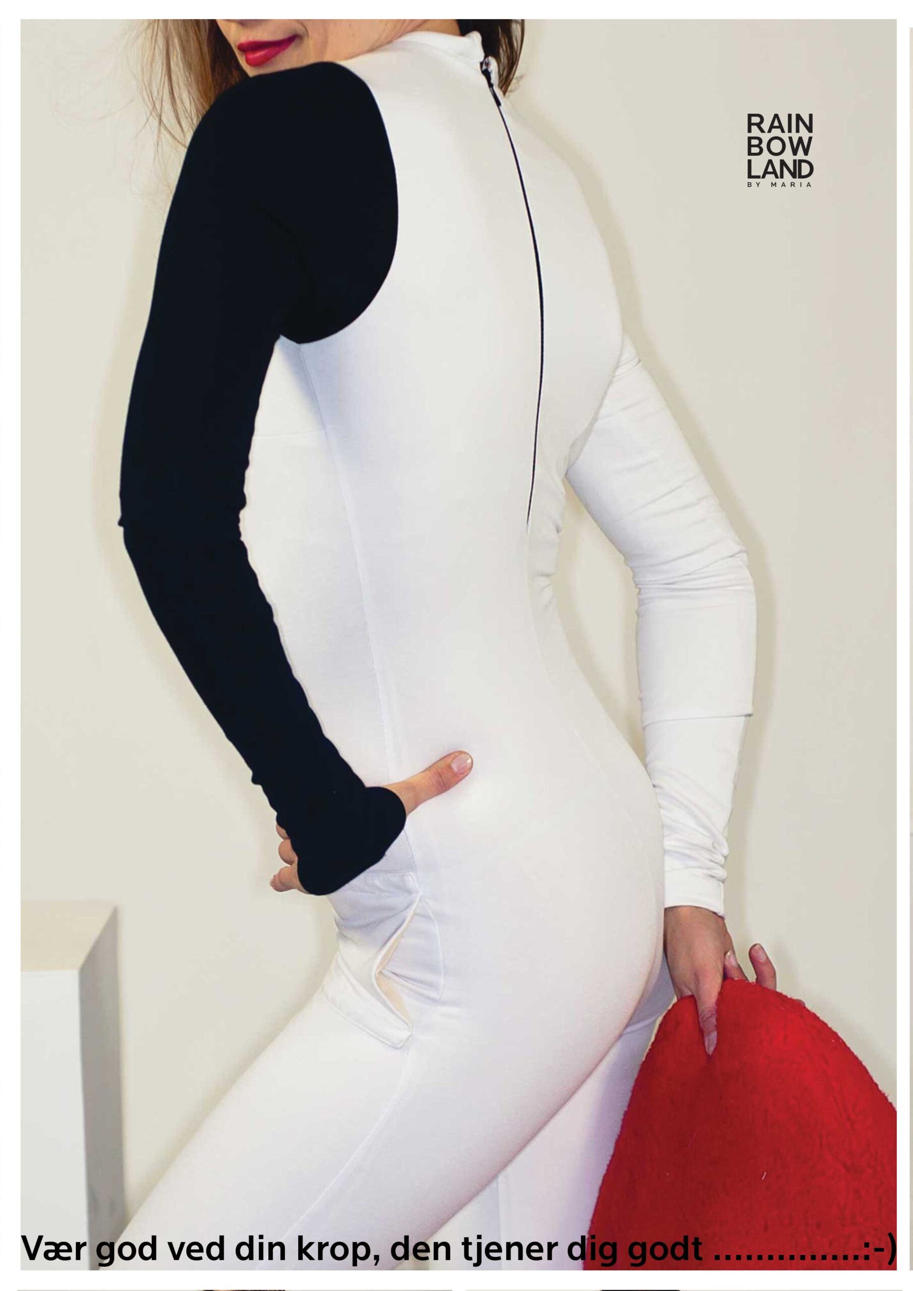 White JUMPSUIT with a black sleeve - Image 2