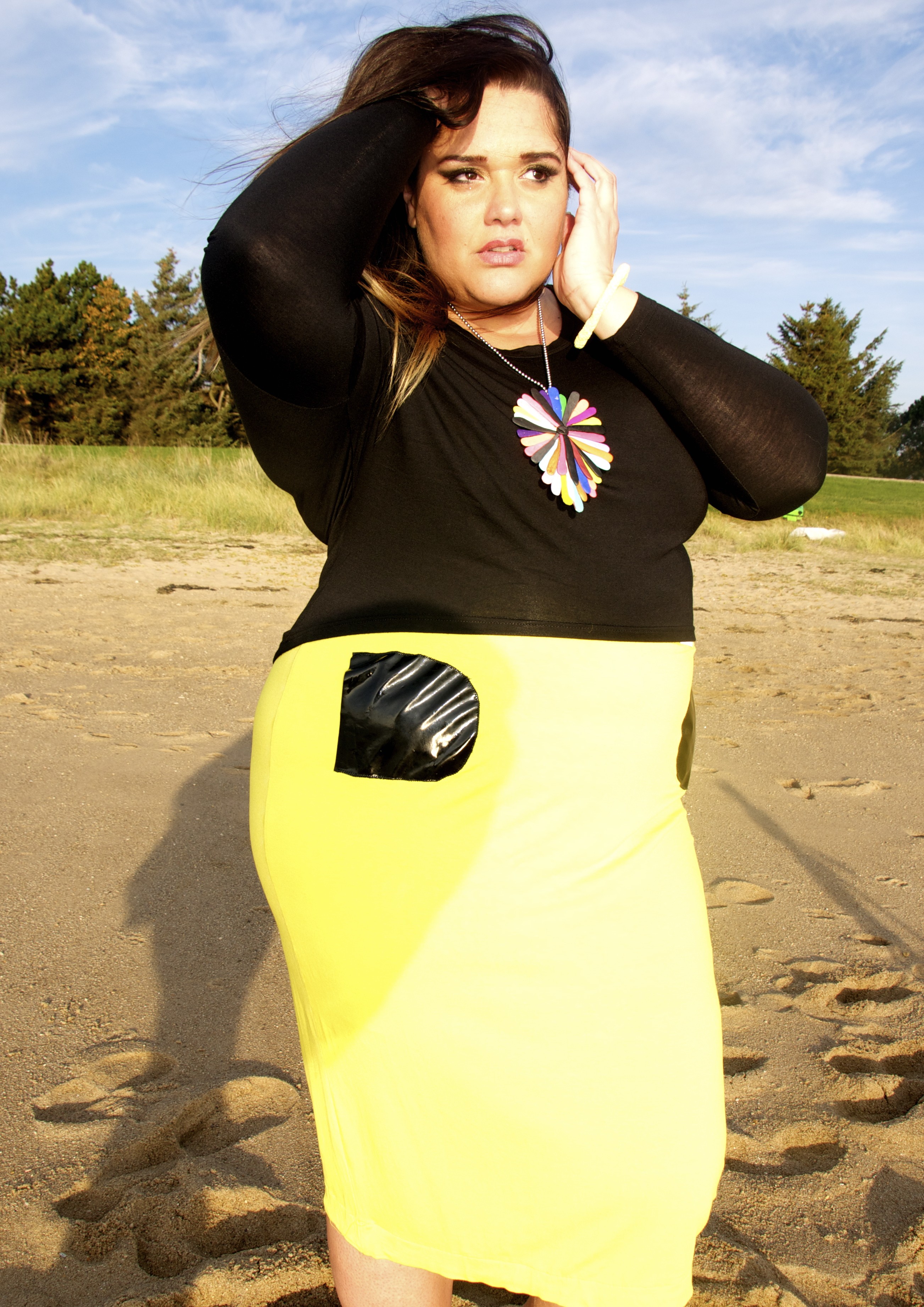 Yellow skirt with leather pockets PLUSSIZE