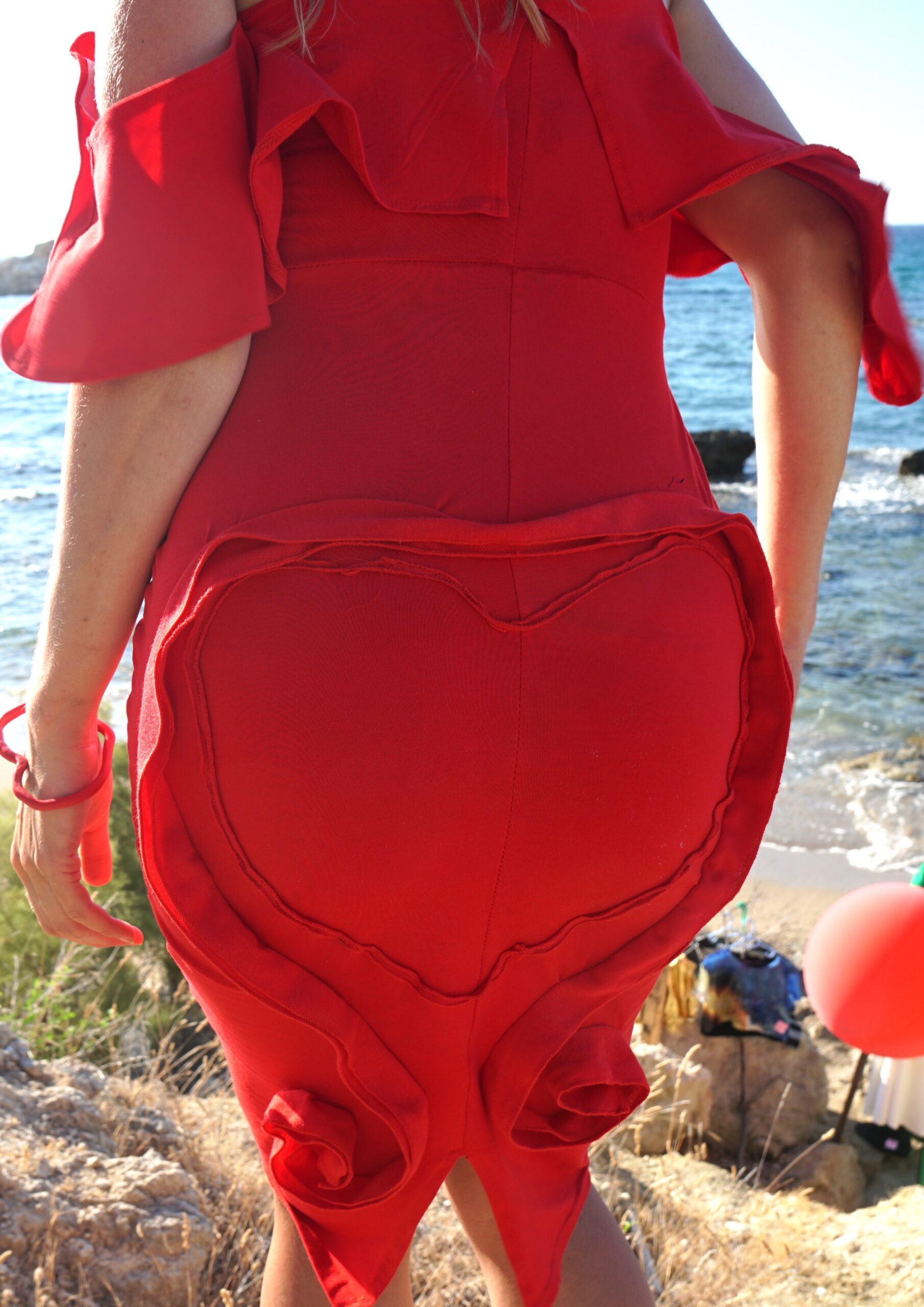 Red frill dress with a heart - Image 4