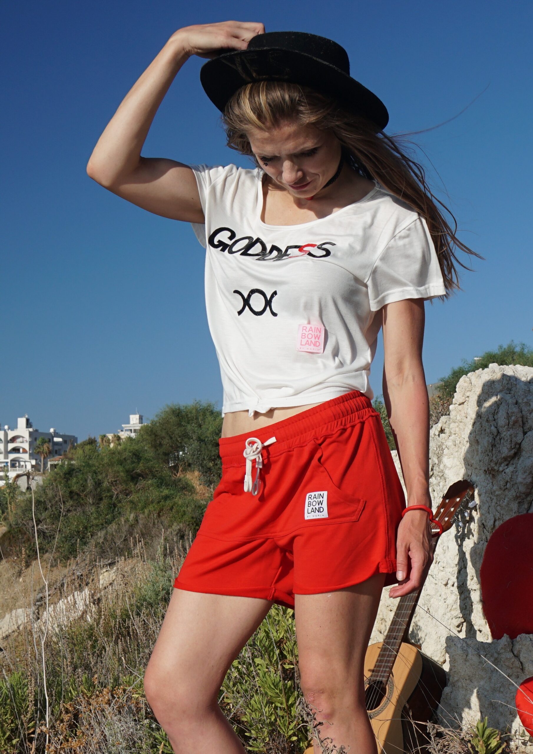 Red sweatshorts - Image 4