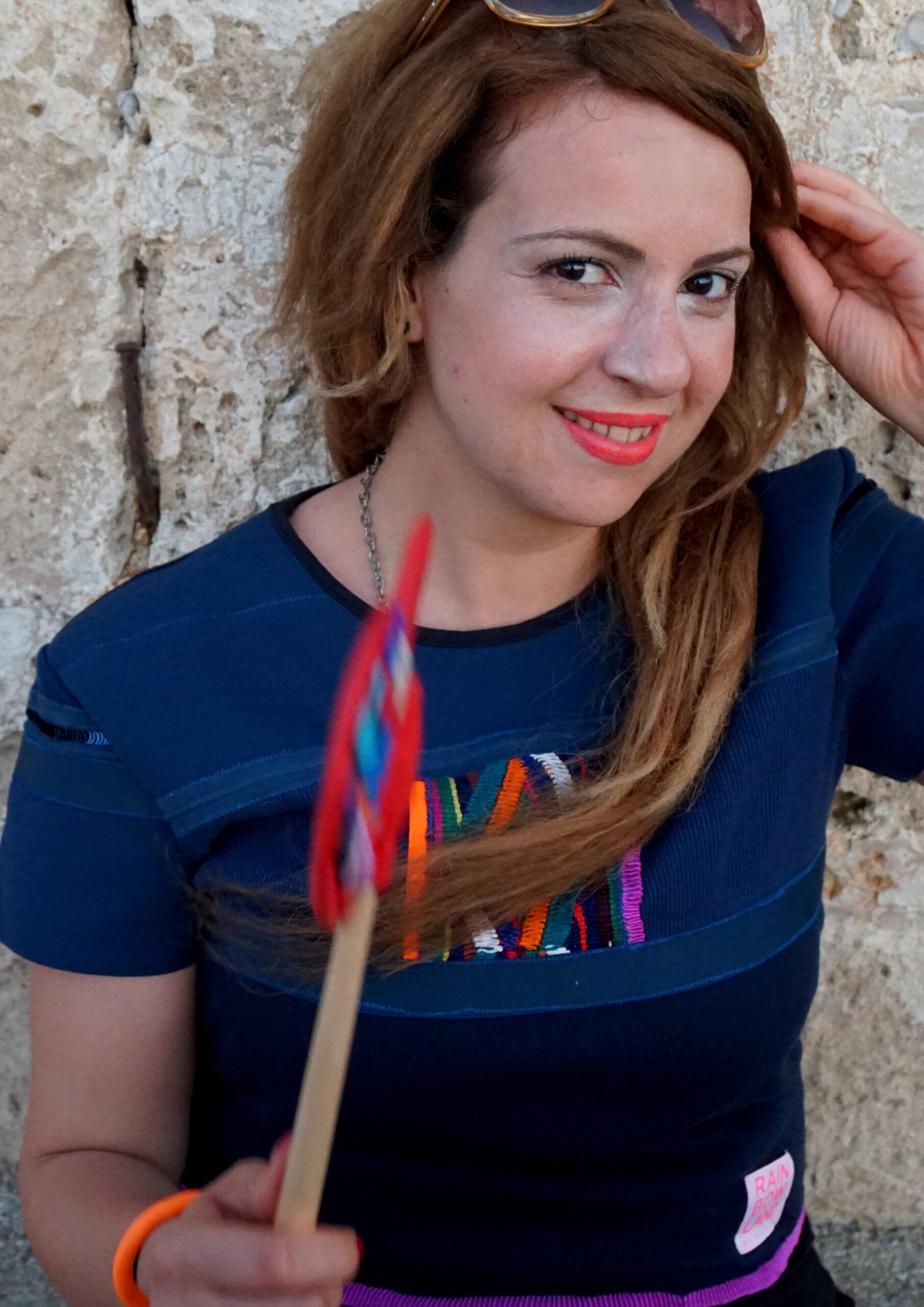Blue patch ribbon t-shirt