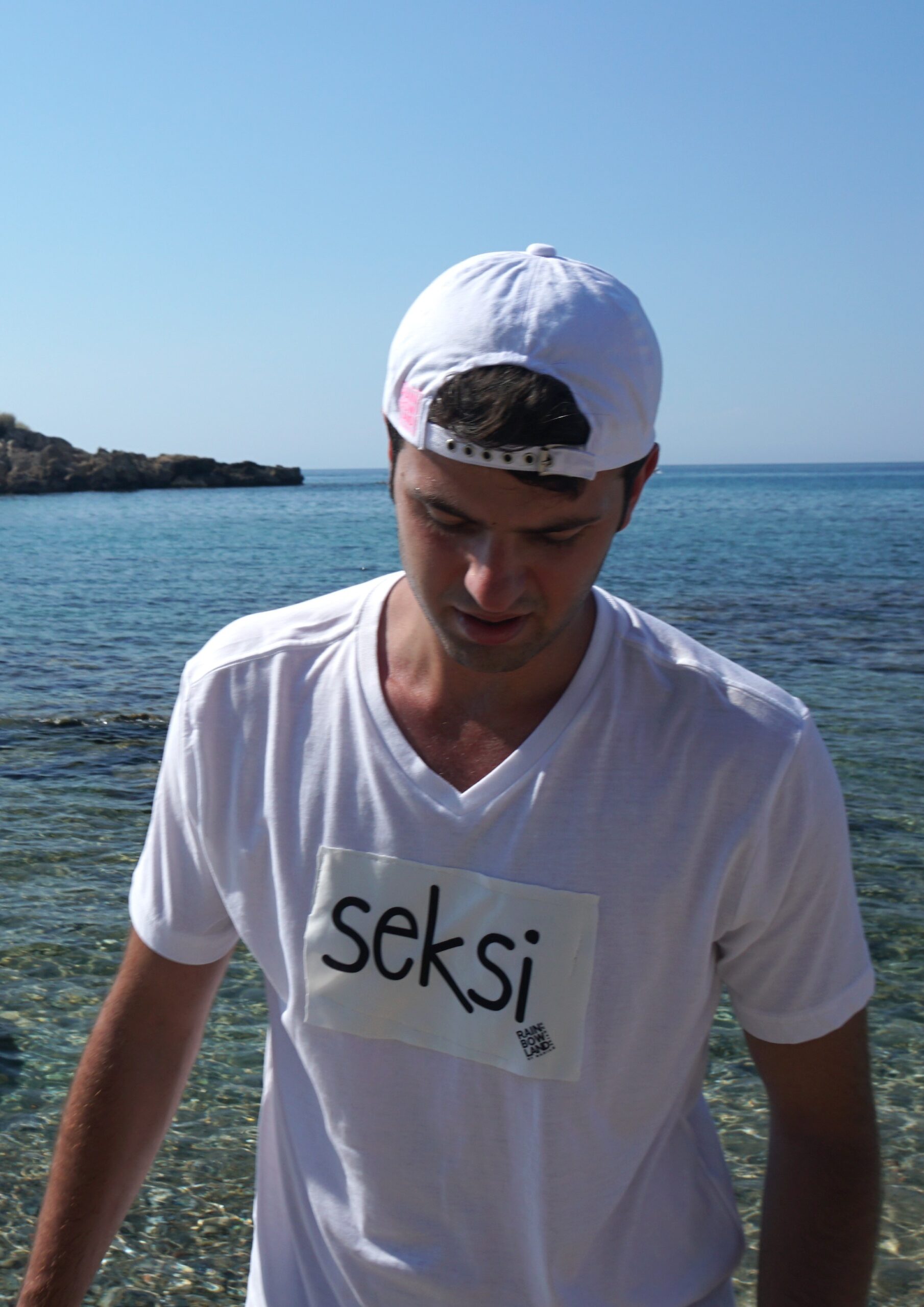 White cap