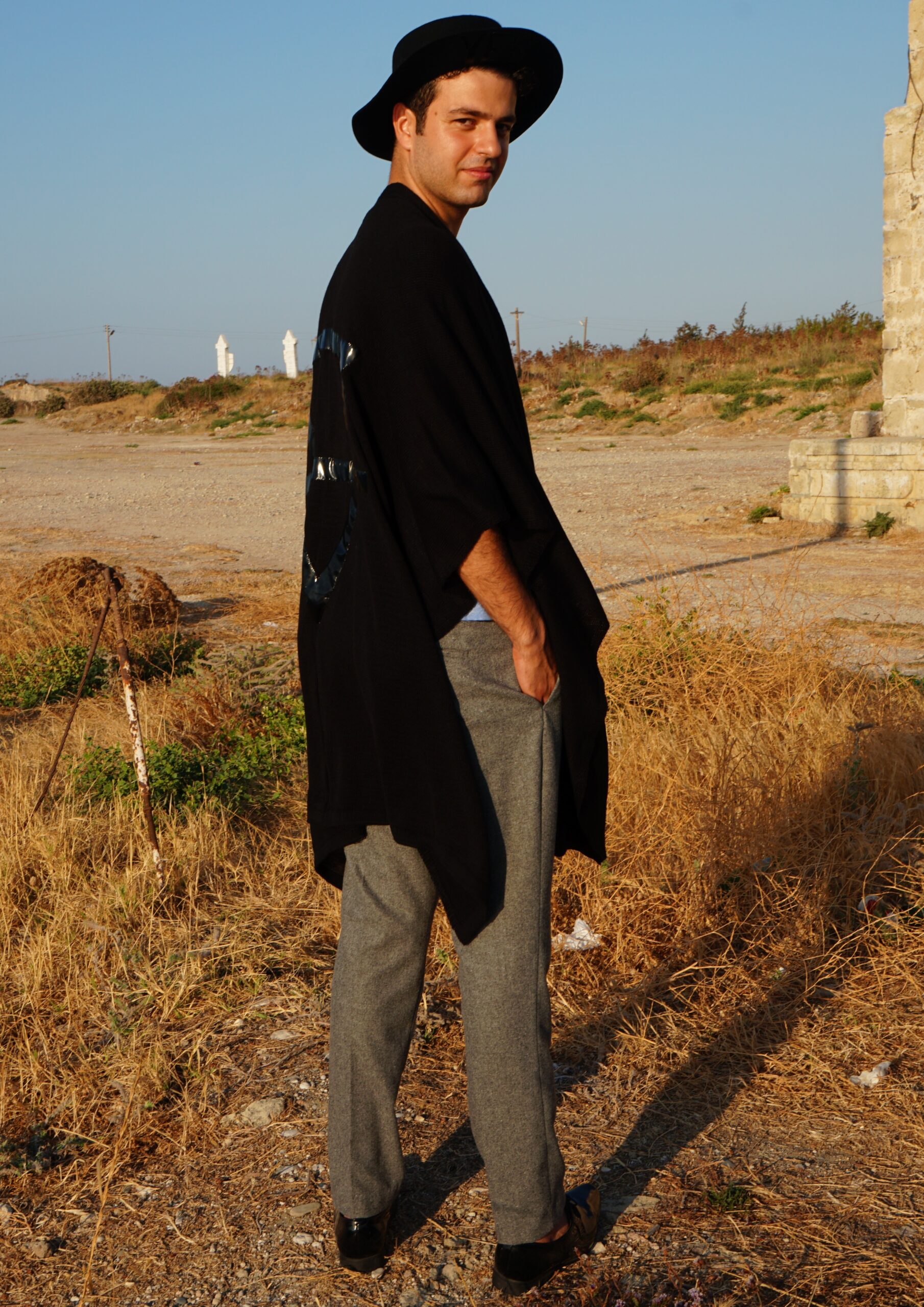 Black cape - Image 5