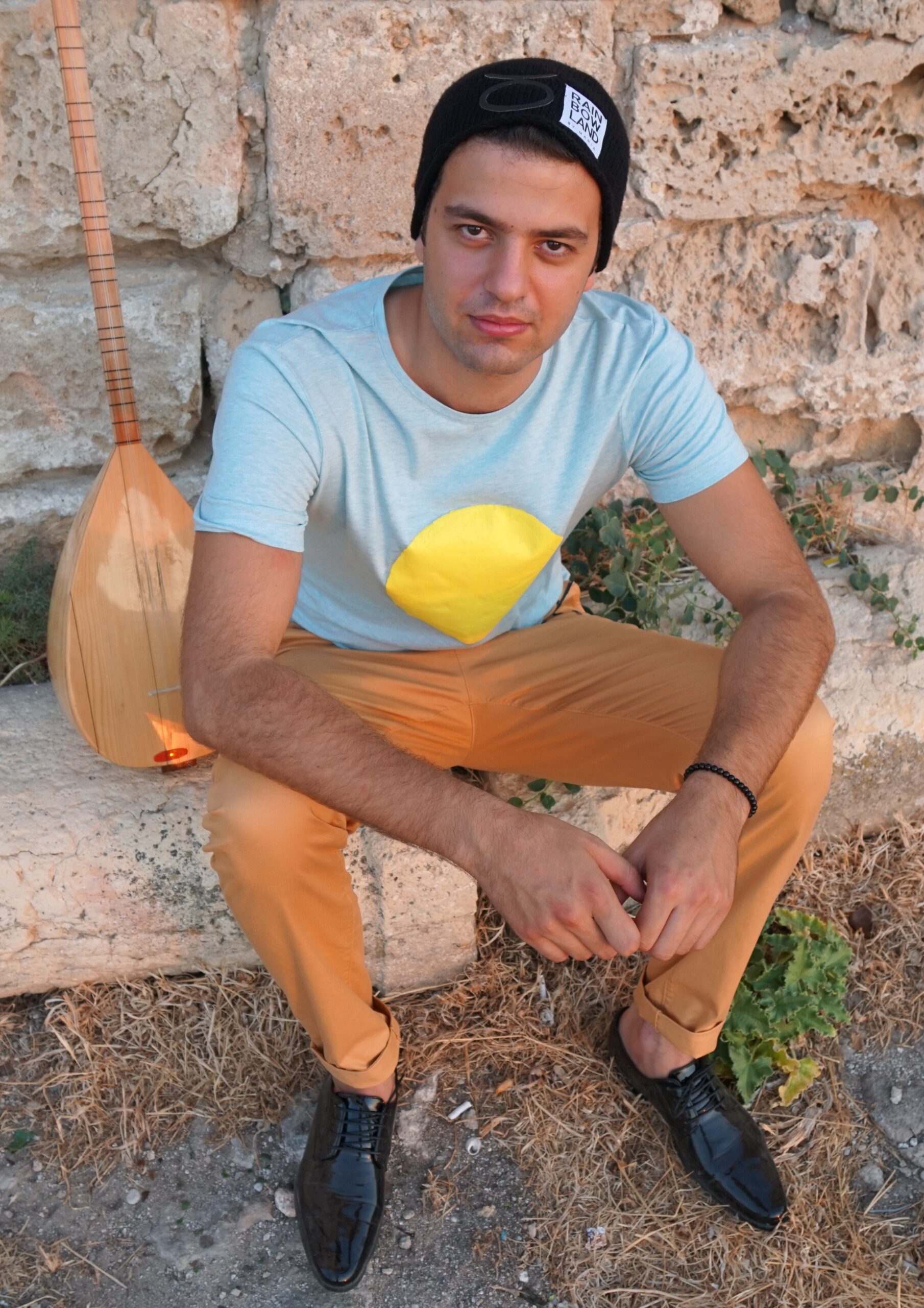 Yellow circle T-shirt