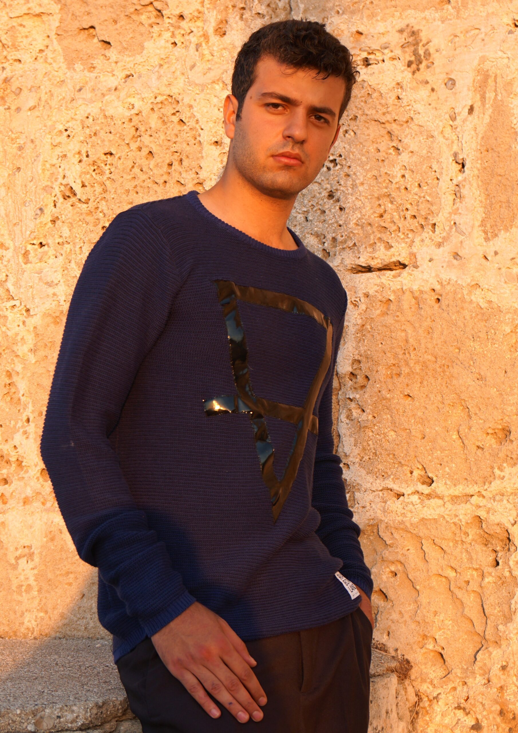 Blue knit with Triangle