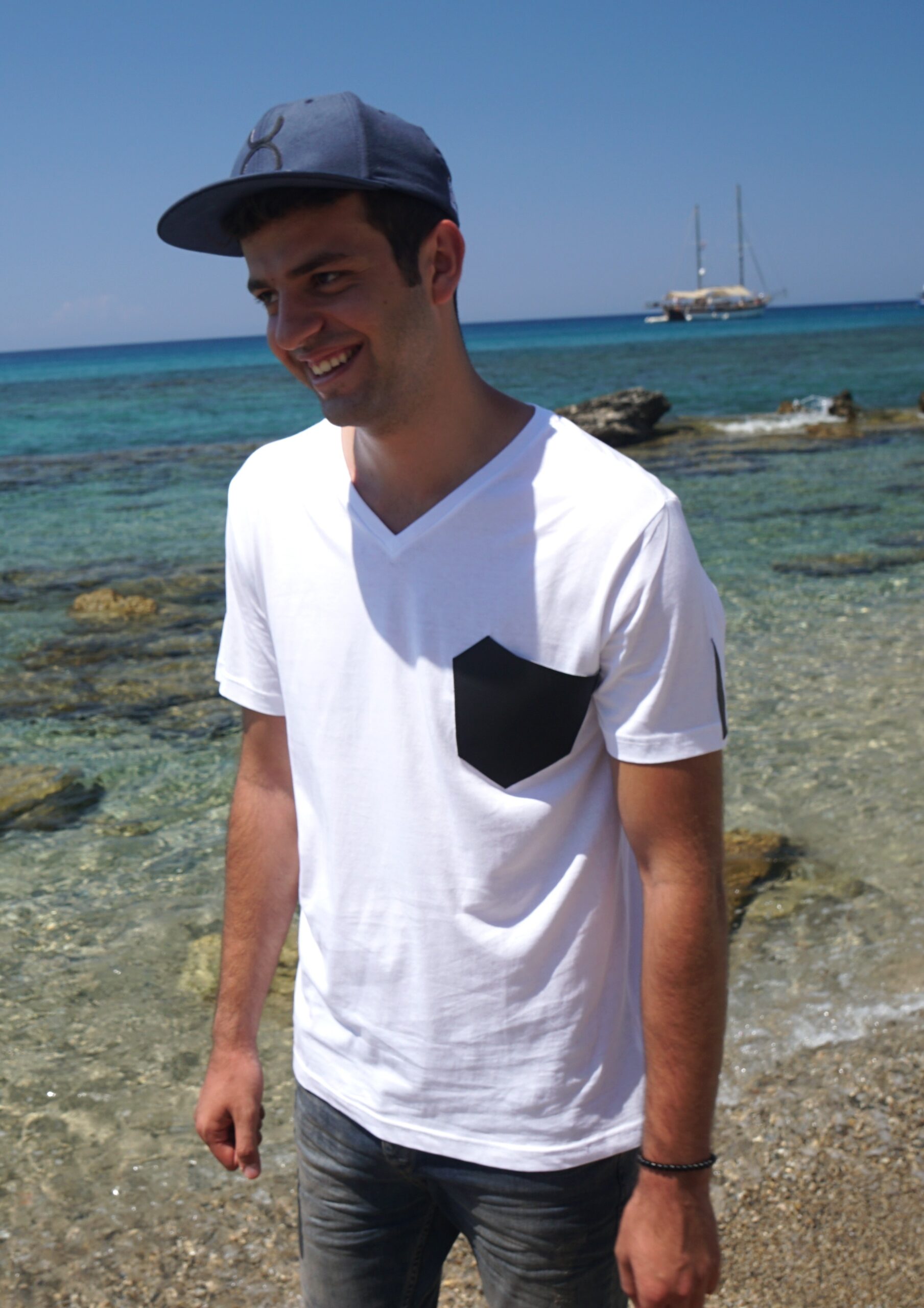 White T-shirt with black pocket