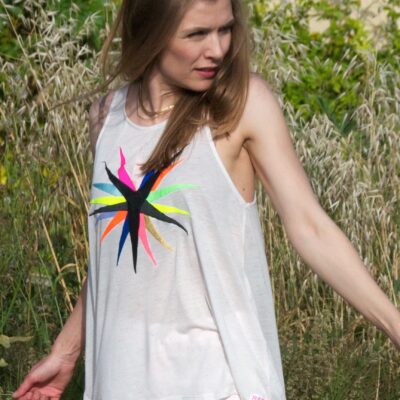 Tank top with pointy star