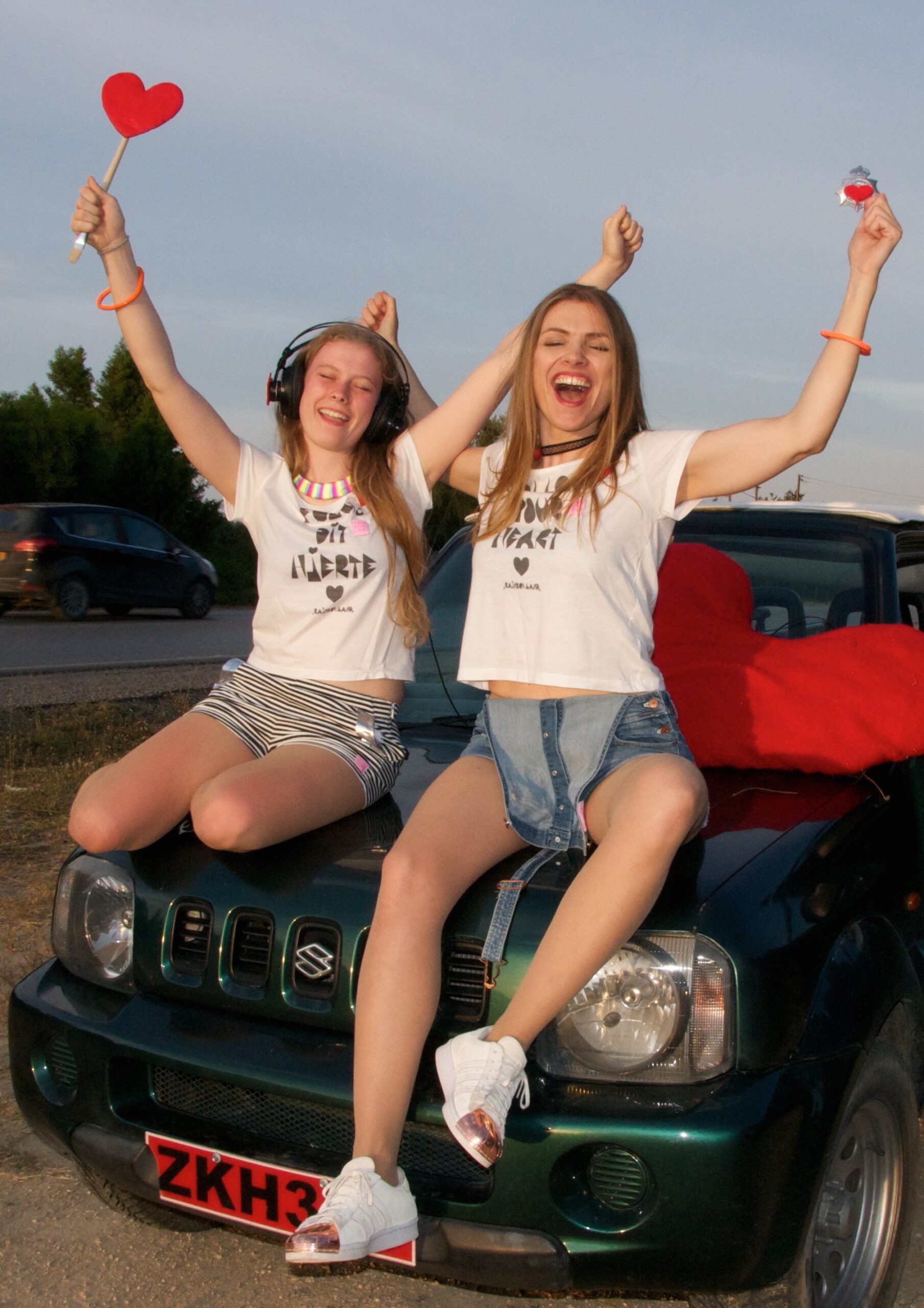Folllow your heart T-shirt - Image 6